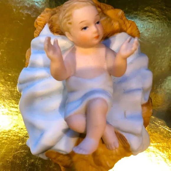 Lenox Renaissance Nativity Set - Mary and Baby Jesus - Picture 3 of 9